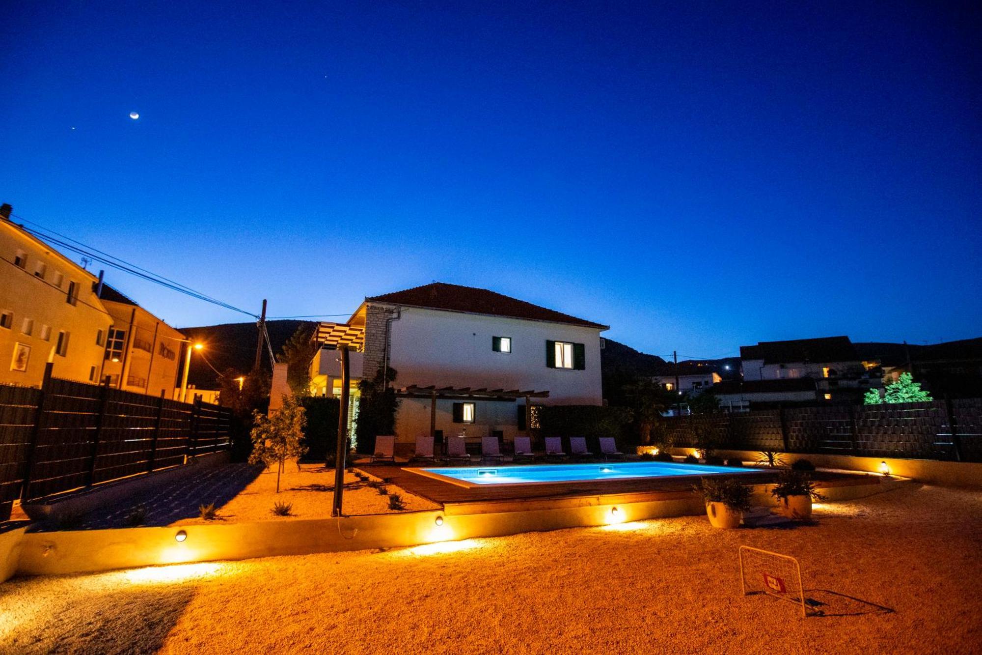 Apartment Laura Trogir Bagian luar foto