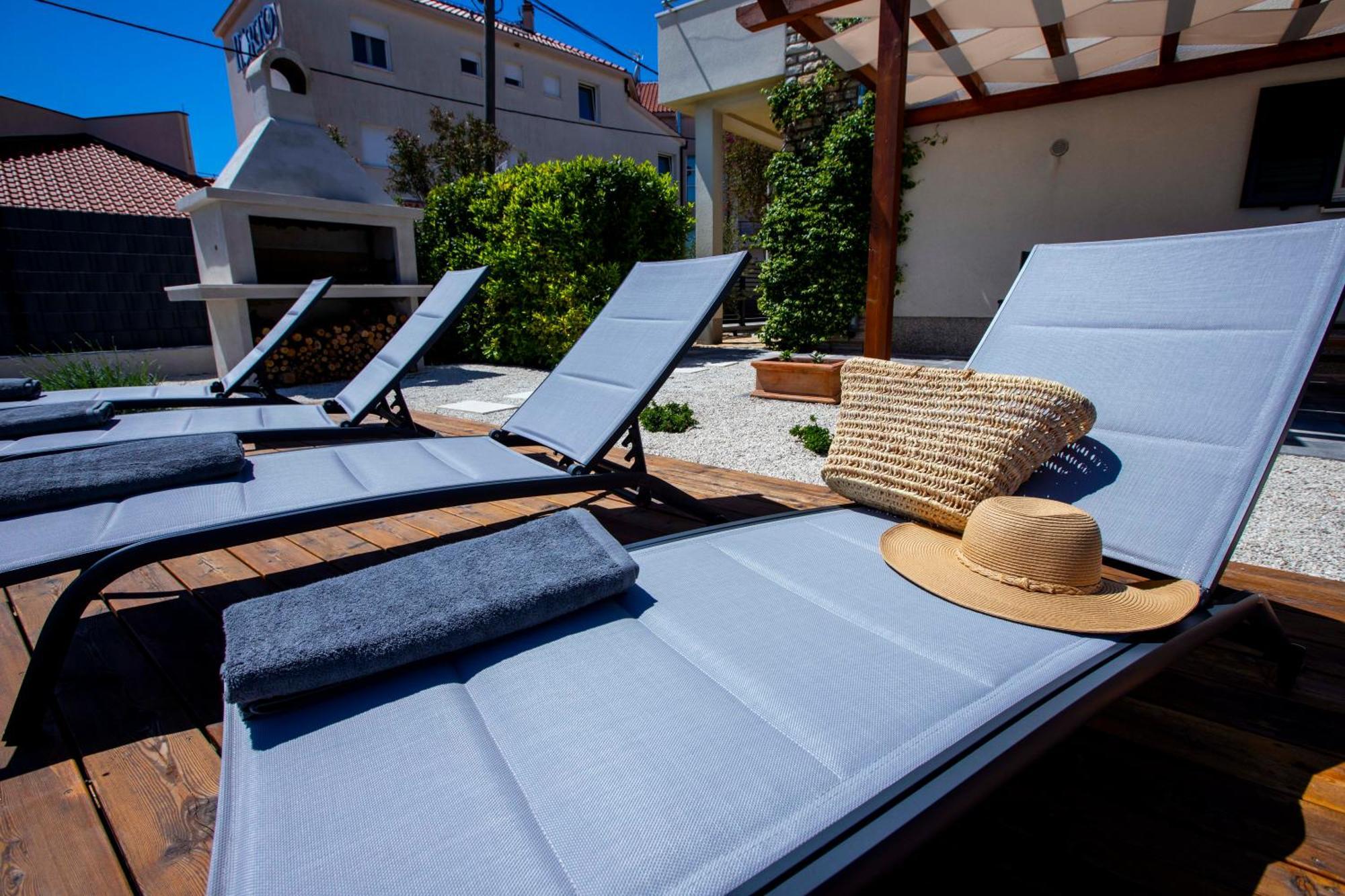 Apartment Laura Trogir Bagian luar foto