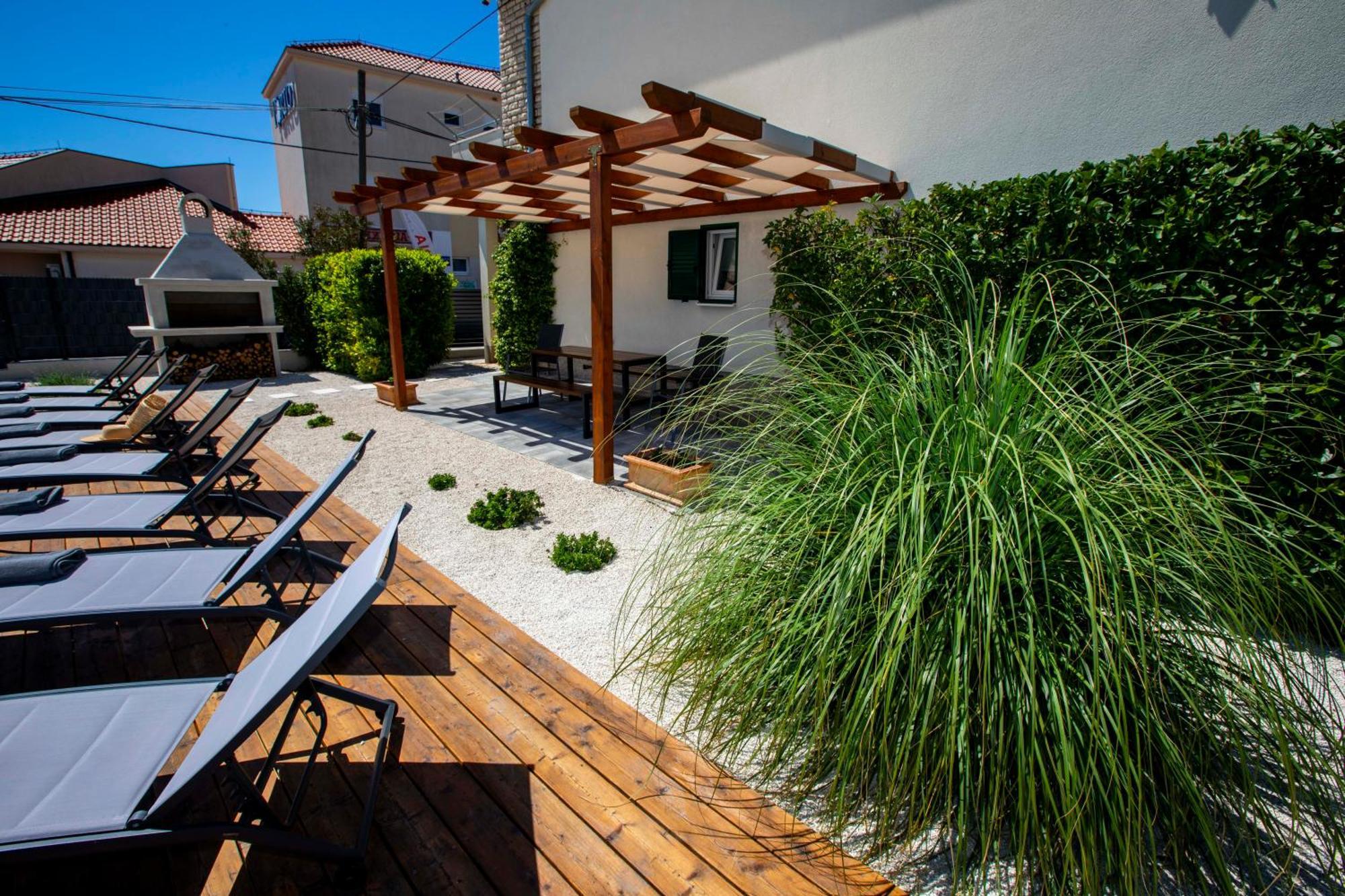 Apartment Laura Trogir Bagian luar foto